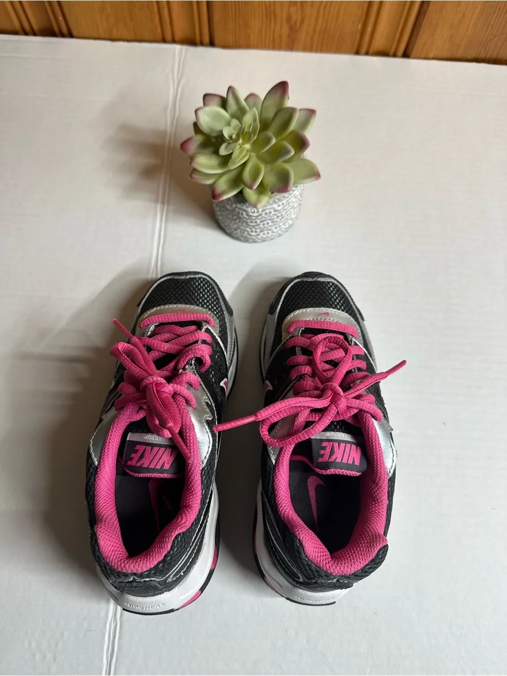Nike Black and Pink Women's Athletic Running Shoes